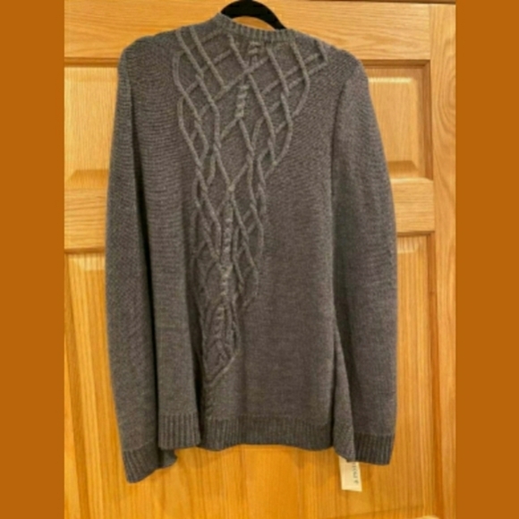 A. MOSS Sweater cap - Picture 6 of 16